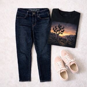 American Eagle High Rise Crop Jeans Super Stretch Dark Wash Size 4